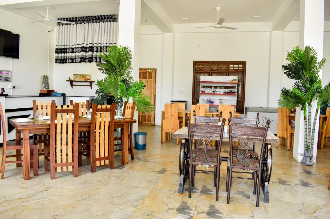 Mallika Resort Trincomalee Eksteriør billede